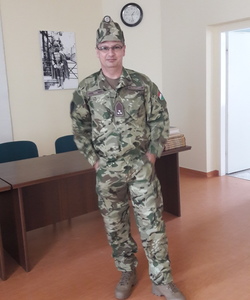 társkereső katona)